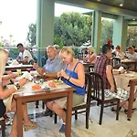 Ananas Hotel