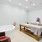 Ananas Hotel 4*