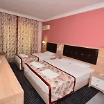 Hotel Ananas 4*