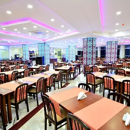 Ananas Отель 4*