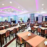 Ananas Hotel 4*