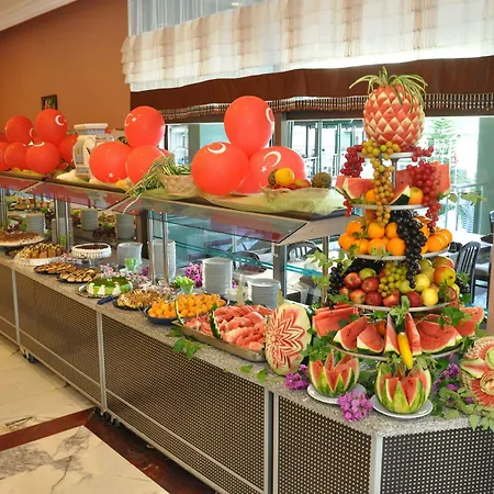 Ananas Hotel 4*