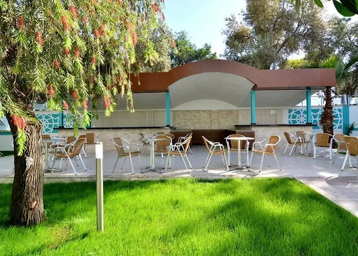 Ananas מלון אלאניה